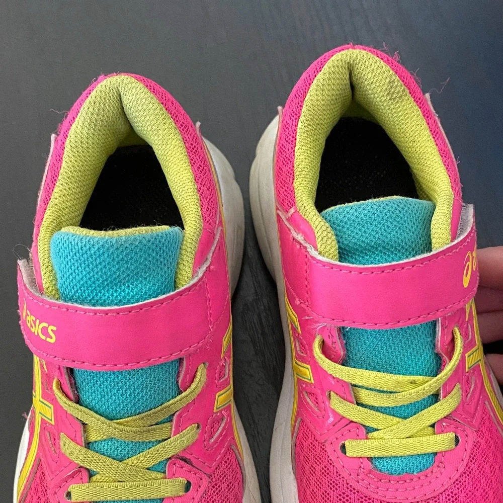 Asics bright pink